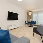 Lux Niemcewicza With Ac & Balcony Ochota By Renters