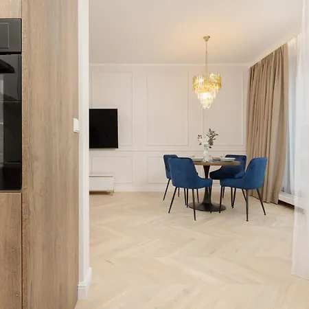 Lux Niemcewicza With Ac & Balcony Ochota By Renters Warschau