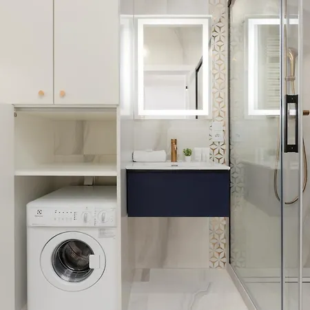 Lux Niemcewicza With Ac & Balcony Ochota By Renters Warsaw