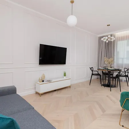 Lux Niemcewicza With Ac & Balcony Ochota By Renters * Warsaw